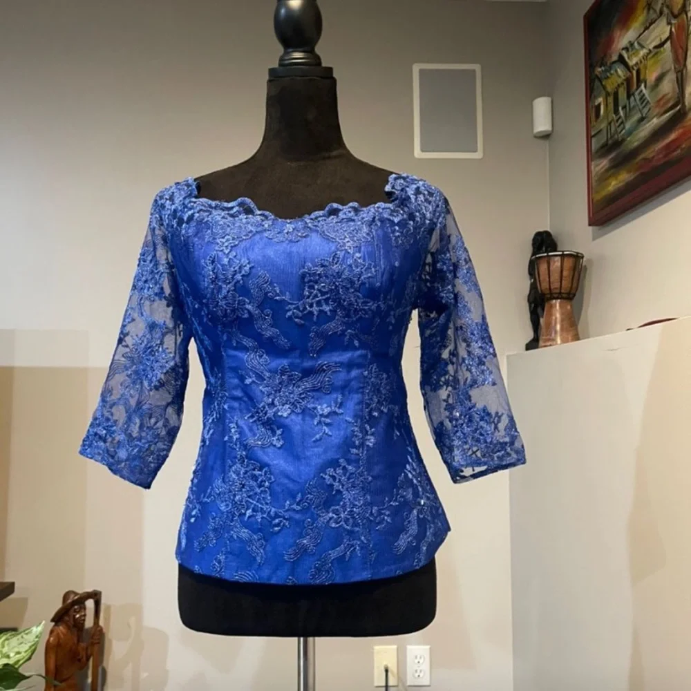 Elegant Blue Lace Women's Top

G5 0226 - Picture 3 of 3